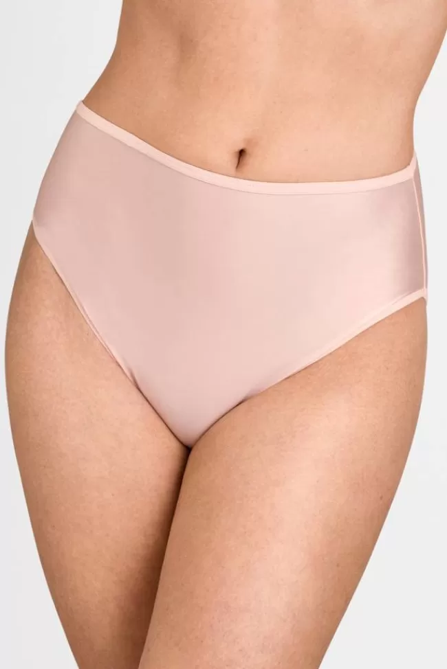 Miss Mary Basic taitrosa med microkänsla